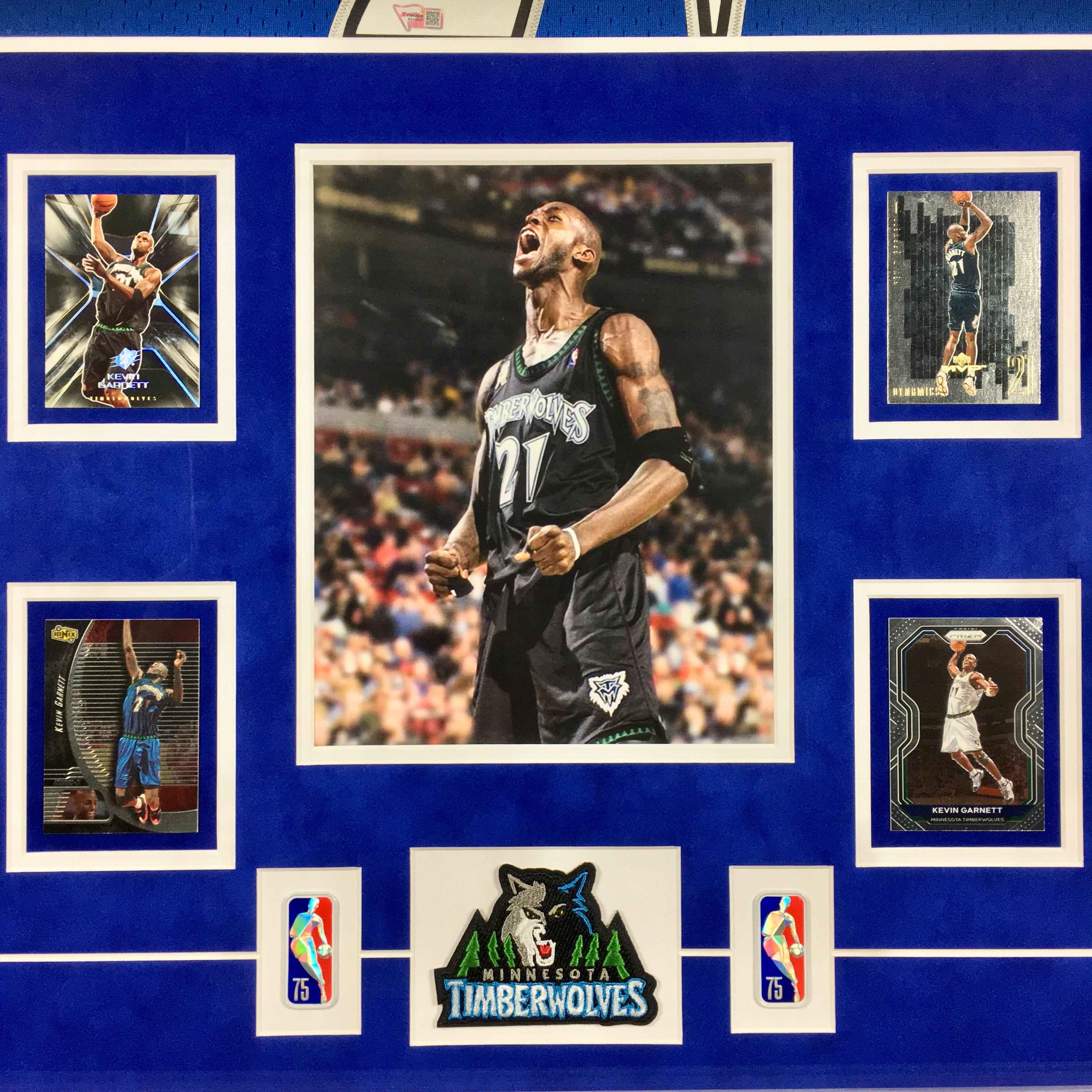 Kevin Garnett Signed Jersey Framed