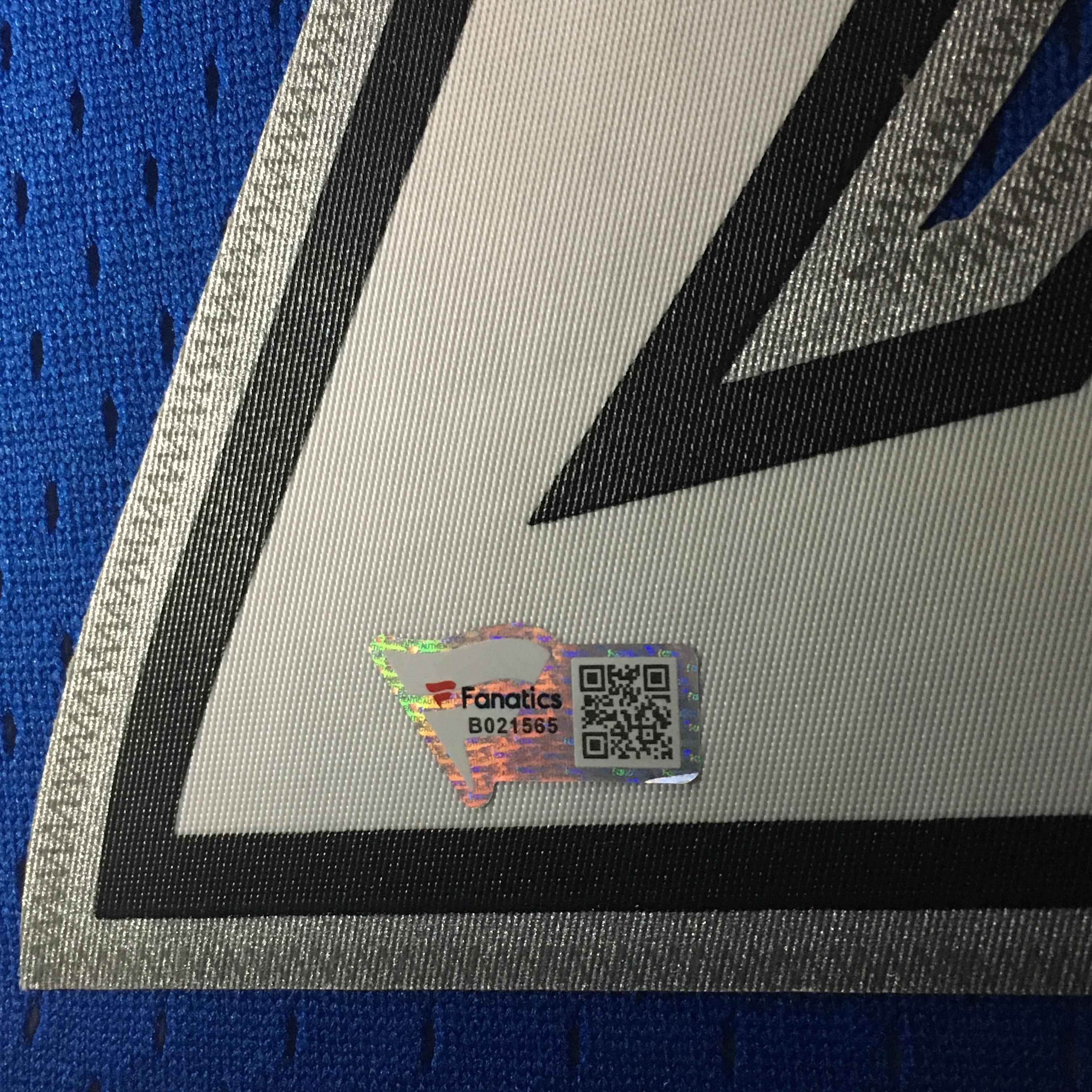 Kevin Garnett Signed Jersey Framed