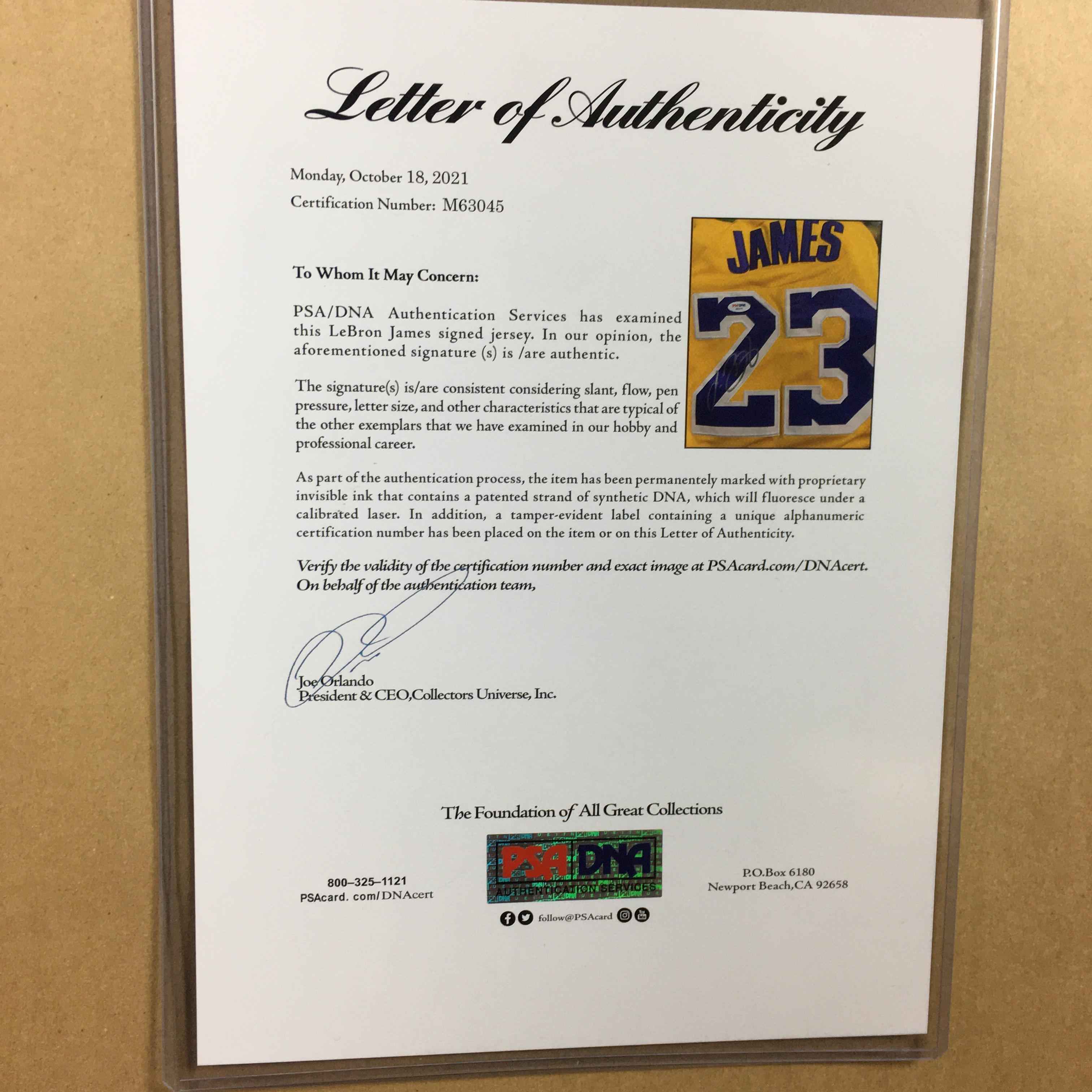 LeBron James Signed Jersey Framed