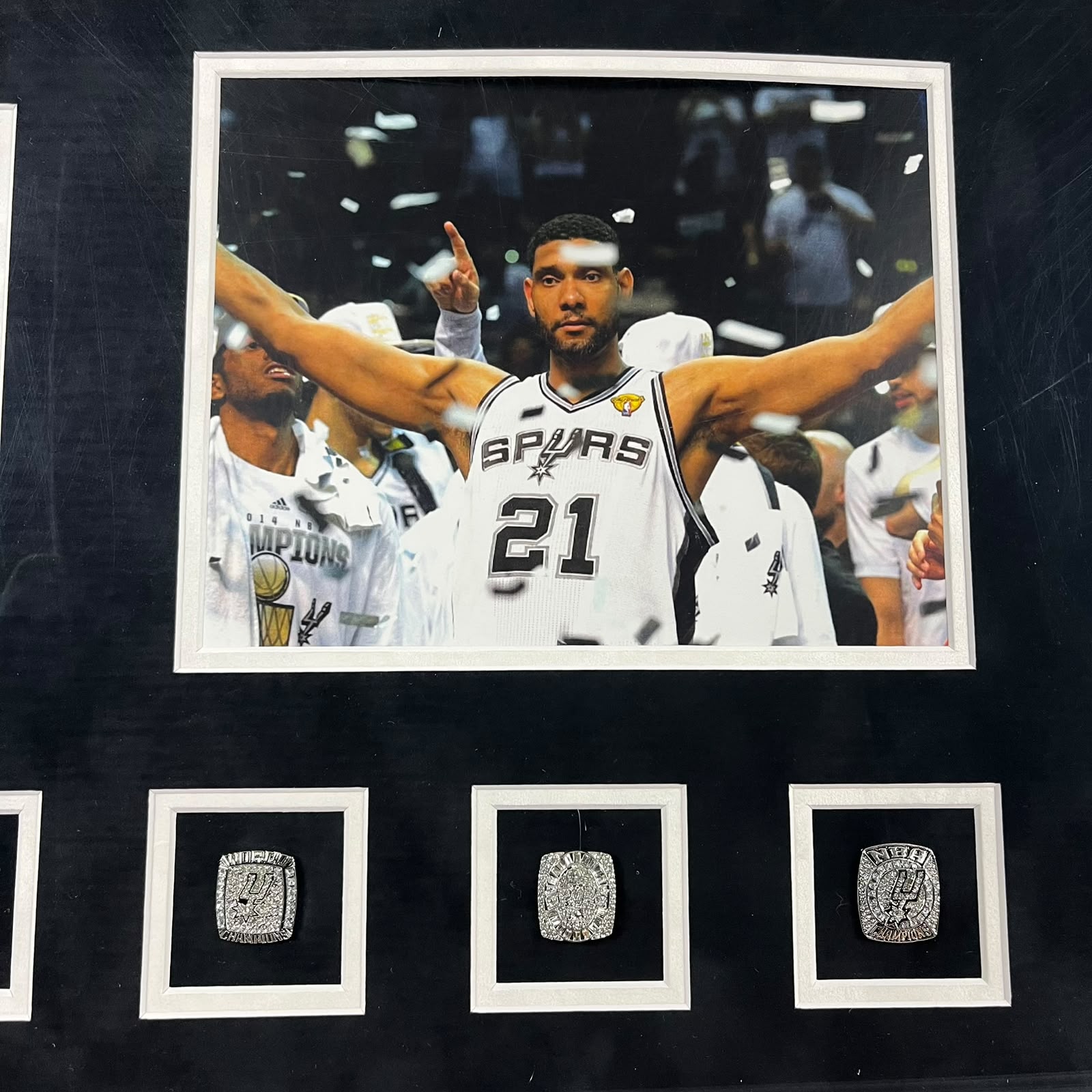 Tim Duncan Signed Jersey Framed
