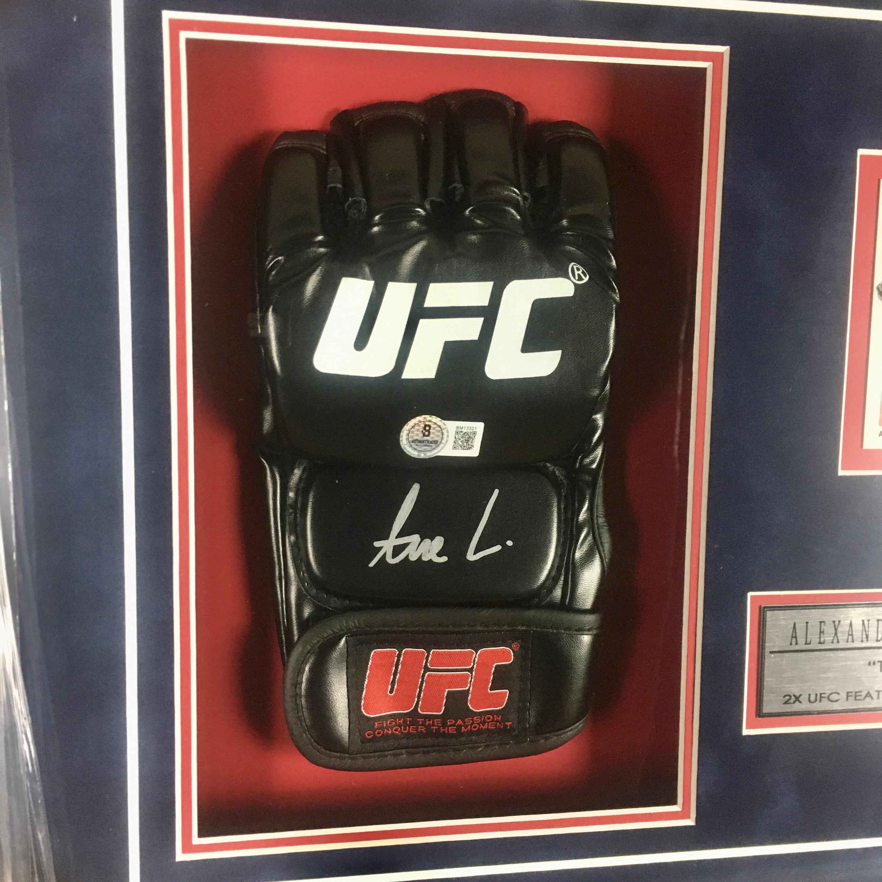 Alexander Volkanovski Signed Glove Framed