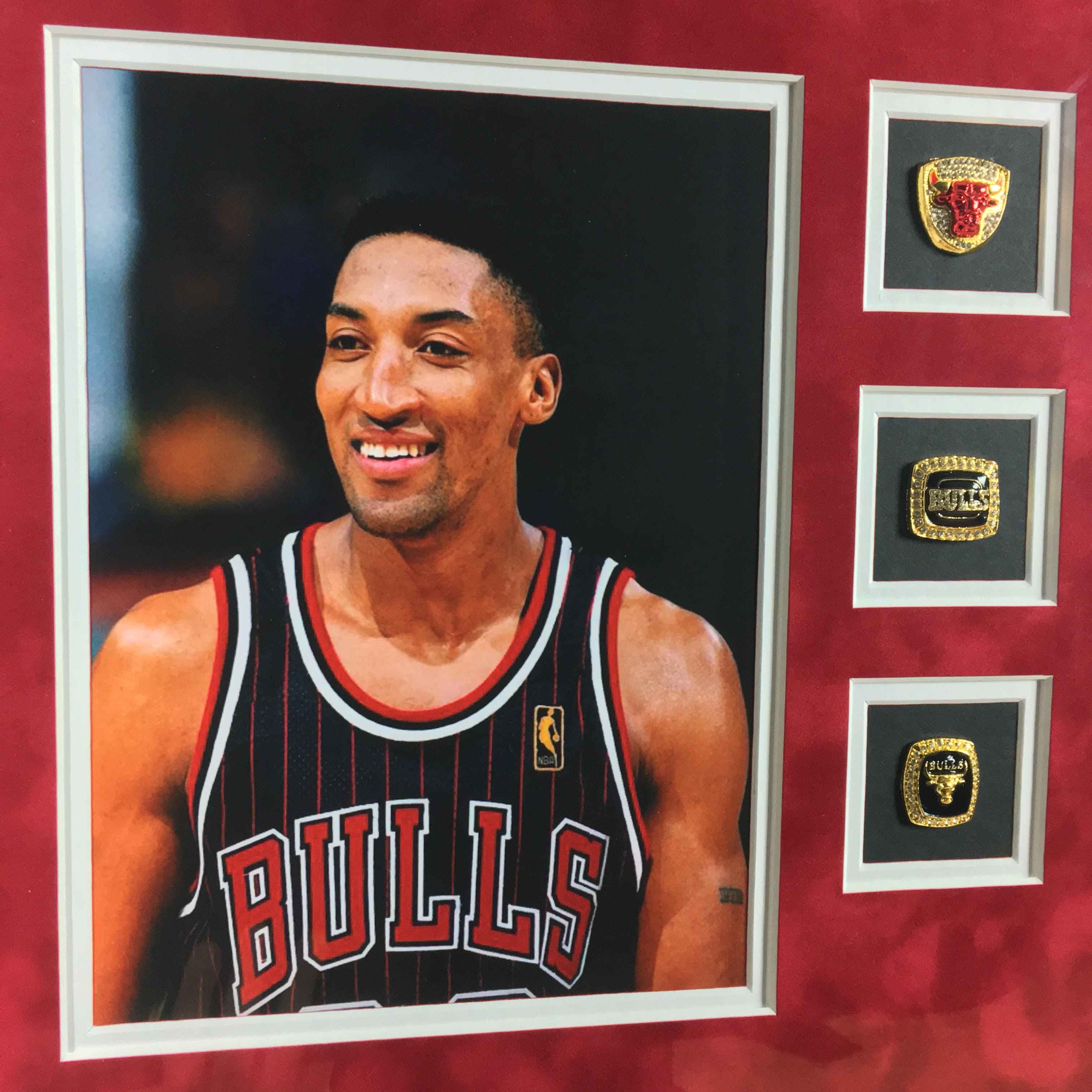 Scottie Pippen Signed Jersey Framed