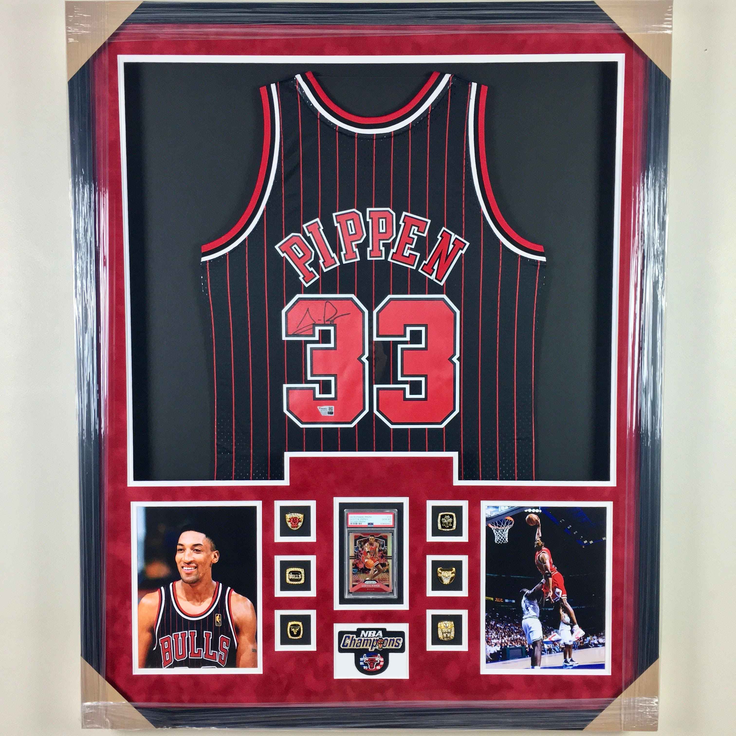 Scottie Pippen Signed Jersey Framed