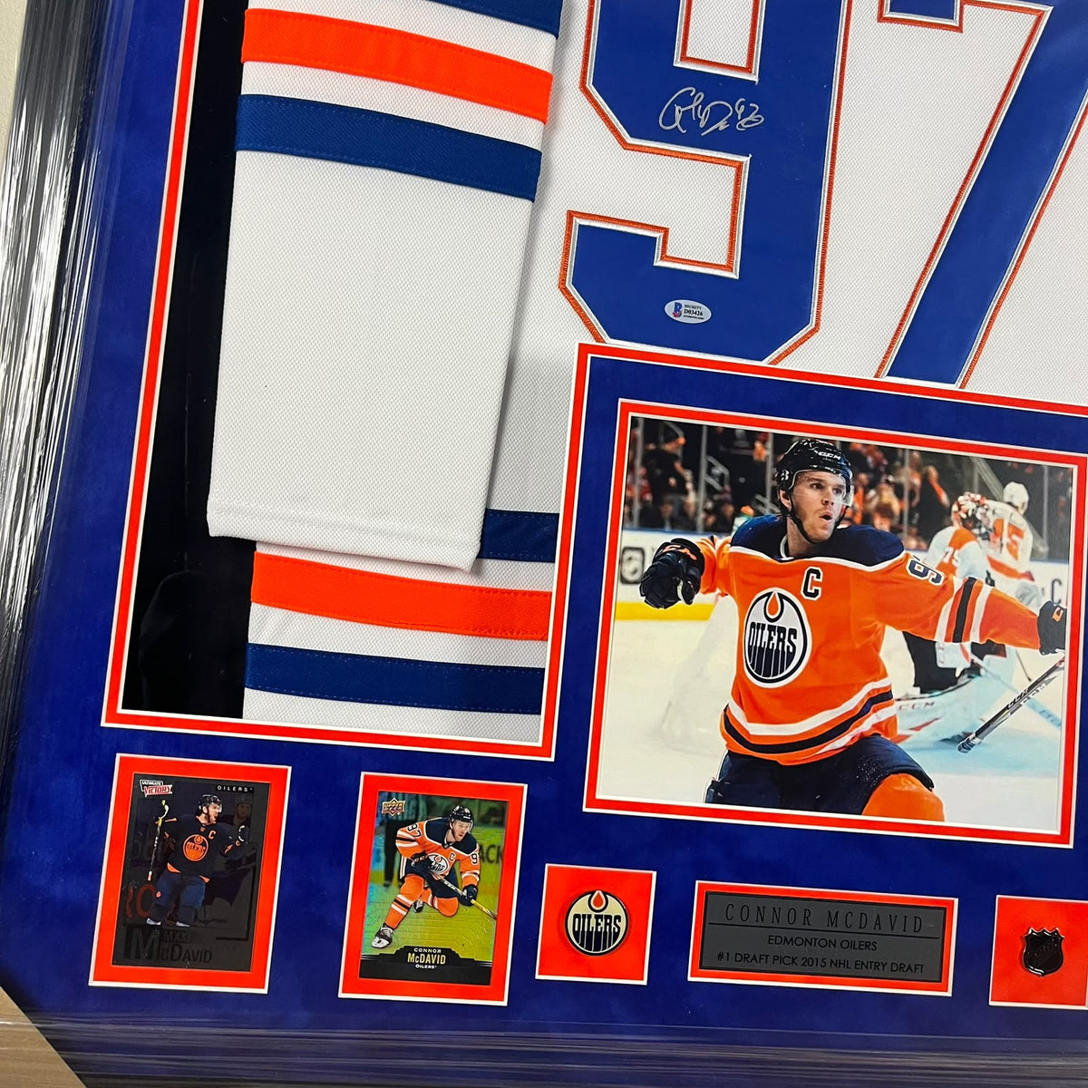 Connor McDavid Signed Jersey Framed