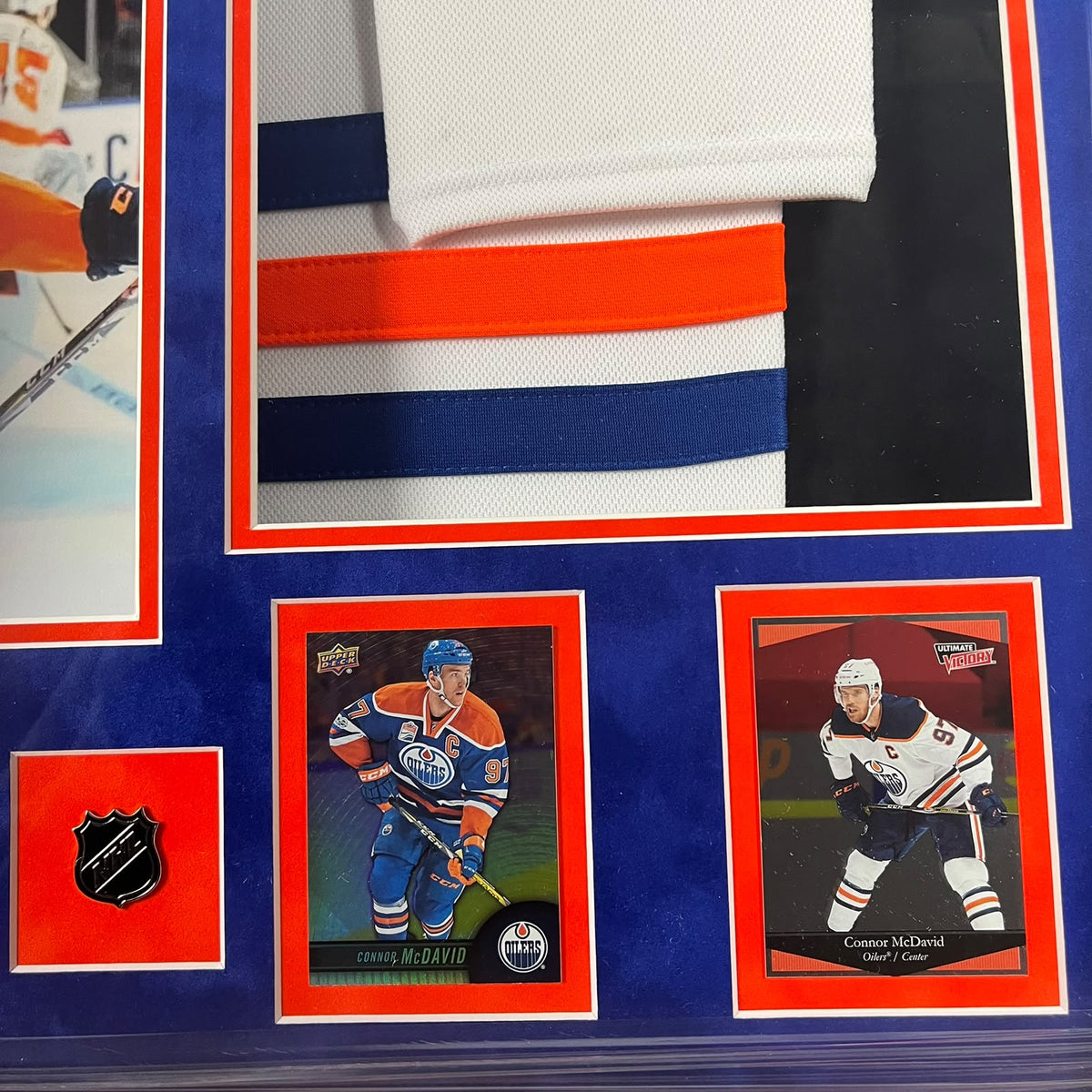 Connor McDavid Signed Jersey Framed