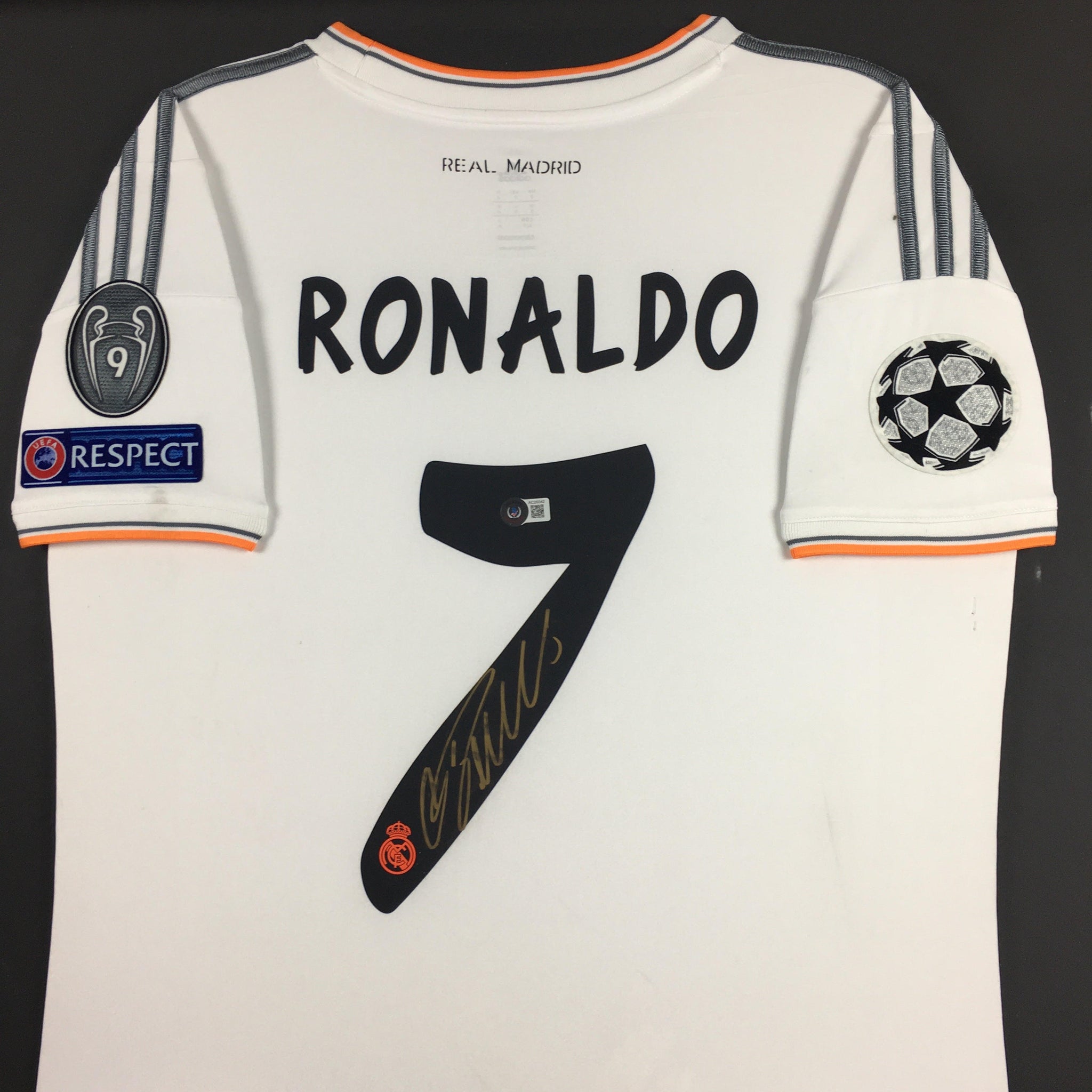 Cristiano Ronaldo Signed Jersey Framed â Peterskorner.com