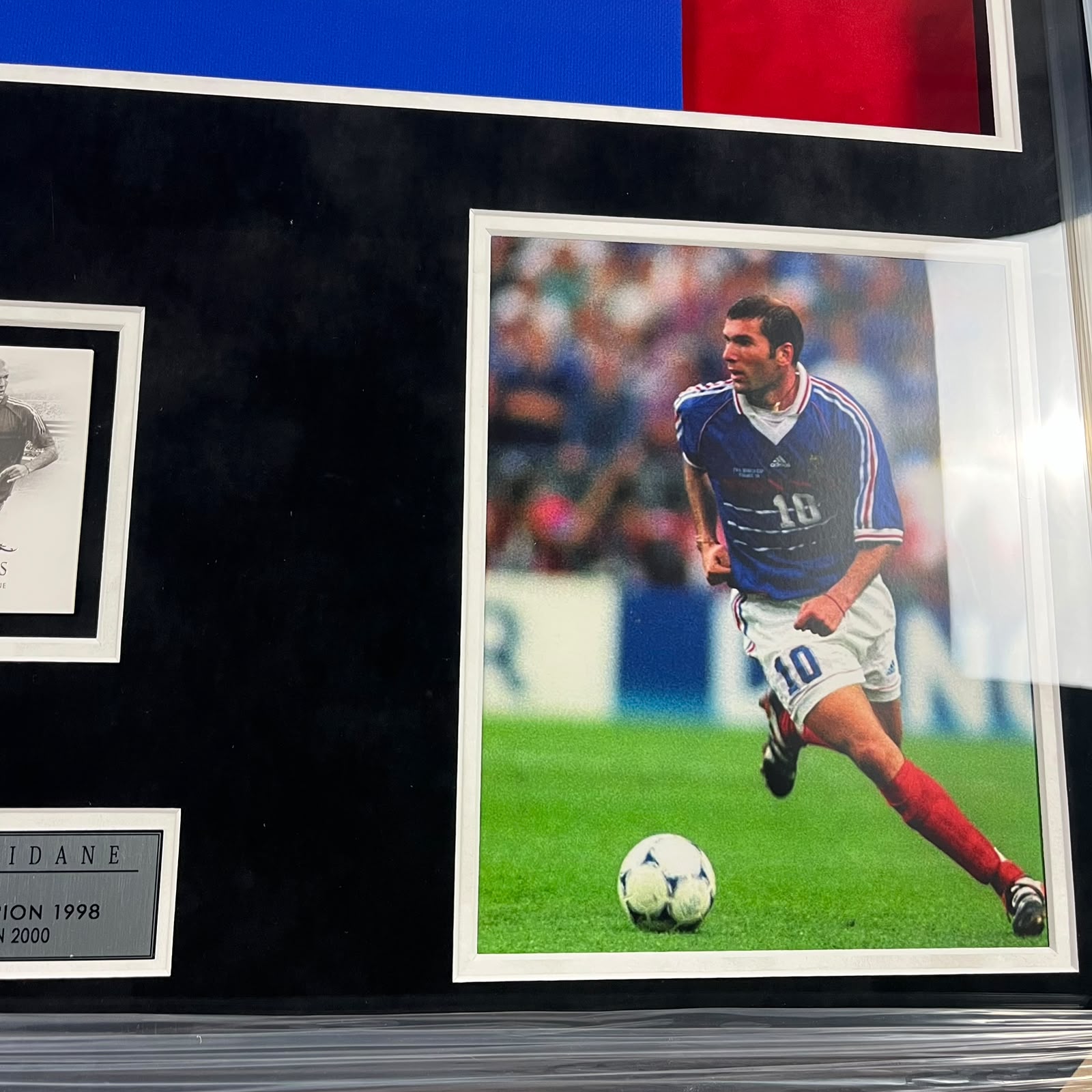 Zinedine Zidane Signed Jersey Framed