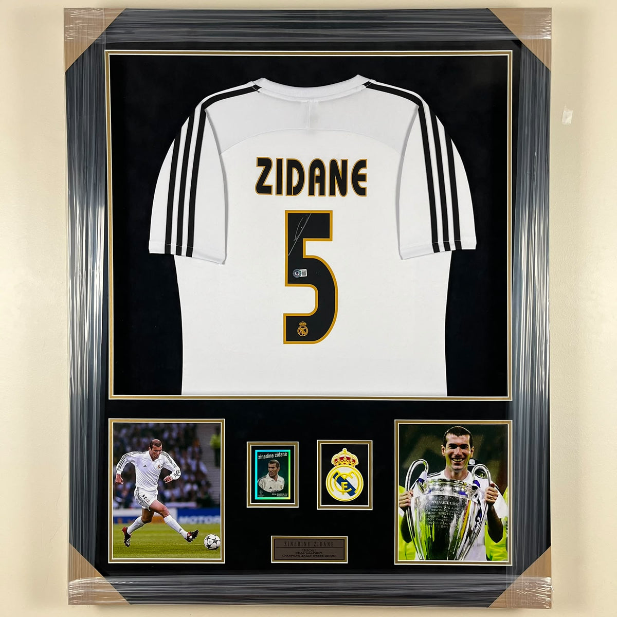Zinedine Zidane Signed Jersey Framed